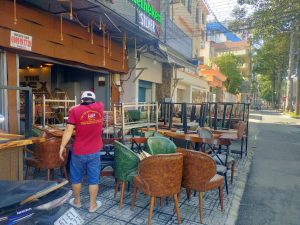 van chuyen nha hang quan an 01