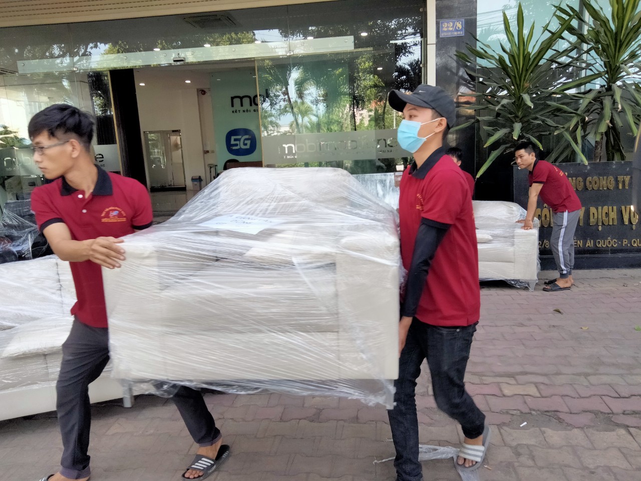xe tải chuyển kho xưởng