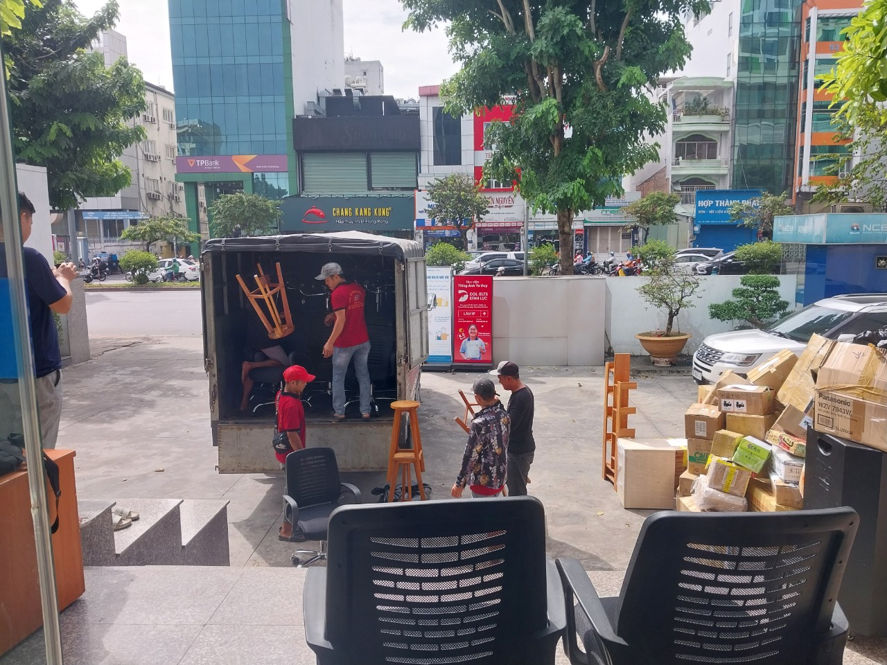 Chuyển kho xưởng Phường Khánh Hội